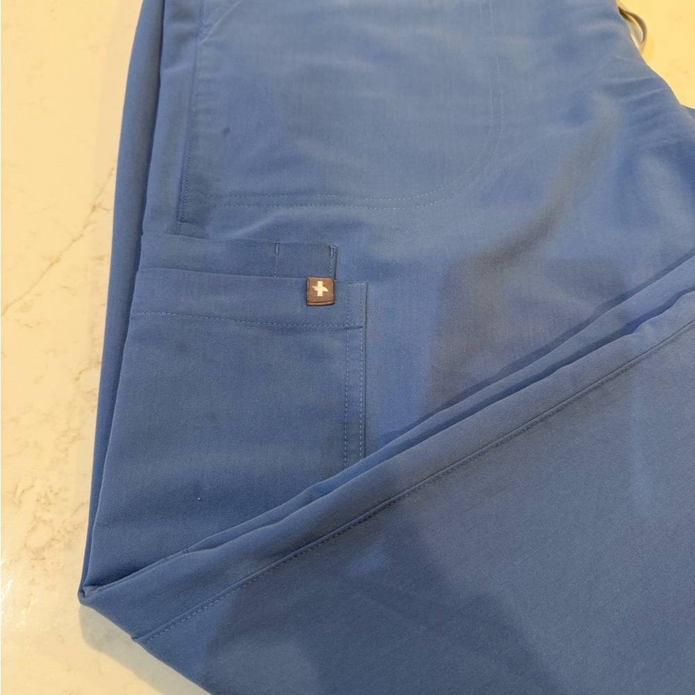 Figs Technical Collection Size Large - image 4